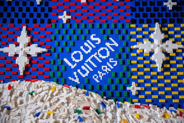 LEGO Louis Vuitton Logo, Louis Vuitton logo made using LEGO…