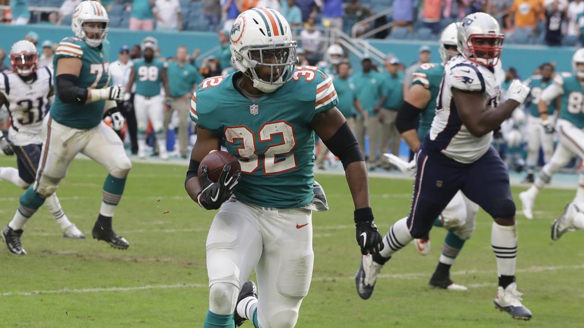 Dolphins lateral touchdown vs Patriots video: Kenyan Drake scores