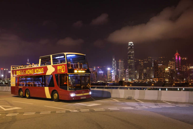 旅客只需港幣20元即可選乘3條敞篷巴士路線。（圖／香港旅遊發展局提供）