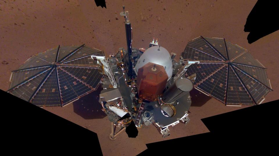 Der «InSight»-Lander hatte bei seiner Landung auf dem Mars im November bereits mehr als zwei Millionen Namen im Gepäck. Foto: InSight/NASA