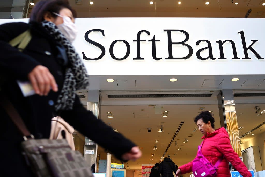 Japan Earns SoftBank (Copyright 2021 The Associated Press. All rights reserved)