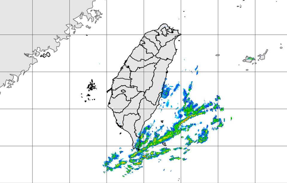 冷氣團今天強度會增強一些，降雨範圍稍增，北部、東半部地區及恆春半島有局部短暫雨，中南部山區也有零星降雨，其他地區為多雲到晴。（圖：氣象署網站）