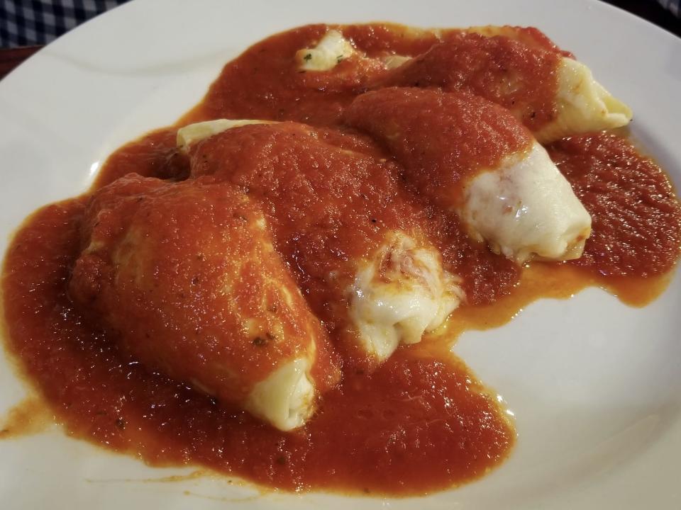 stuffed shells red sauce