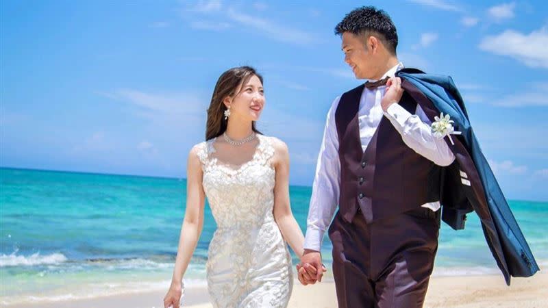 「棒球美女」椿梨央在IG宣布嫁給日本火腿隊前外野手谷口雄也。（圖／翻攝自椿梨央IG）