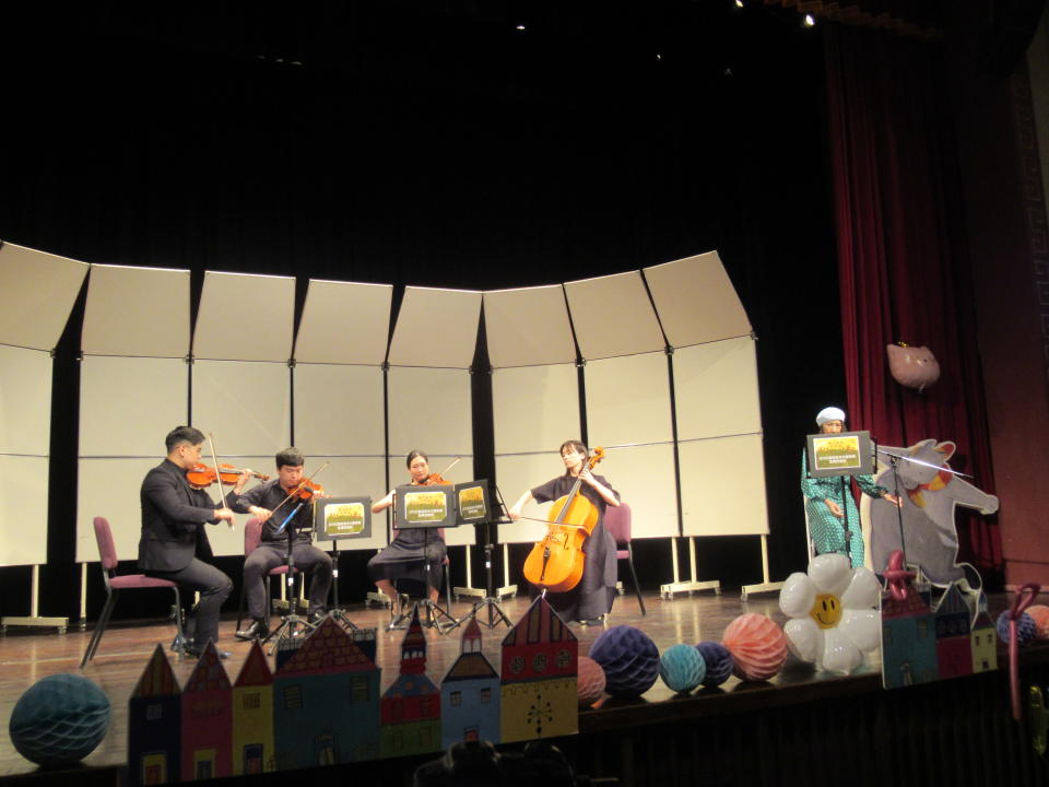 繪本故事音樂會由NTSO臺灣青年交響樂團弦樂四重奏現場演奏。