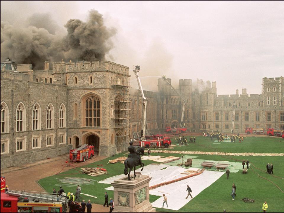 The fire started at 11:30am on November 20, 1992.