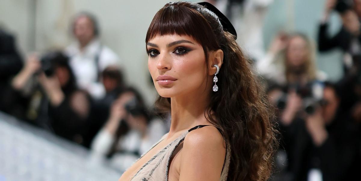 Emily Ratajkowski at the Met Gala: See Her Vintage Versace Look