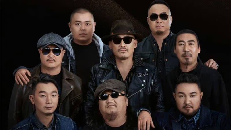 杭蓋樂隊參加《歌手2024》撞期演唱會引發爭議。（圖／翻攝自微博）