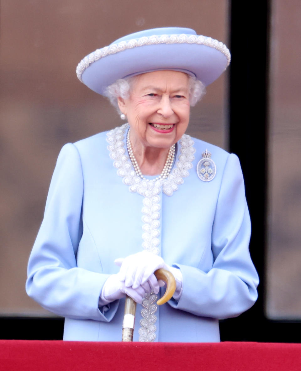 queen elizabeth best fashion 2022