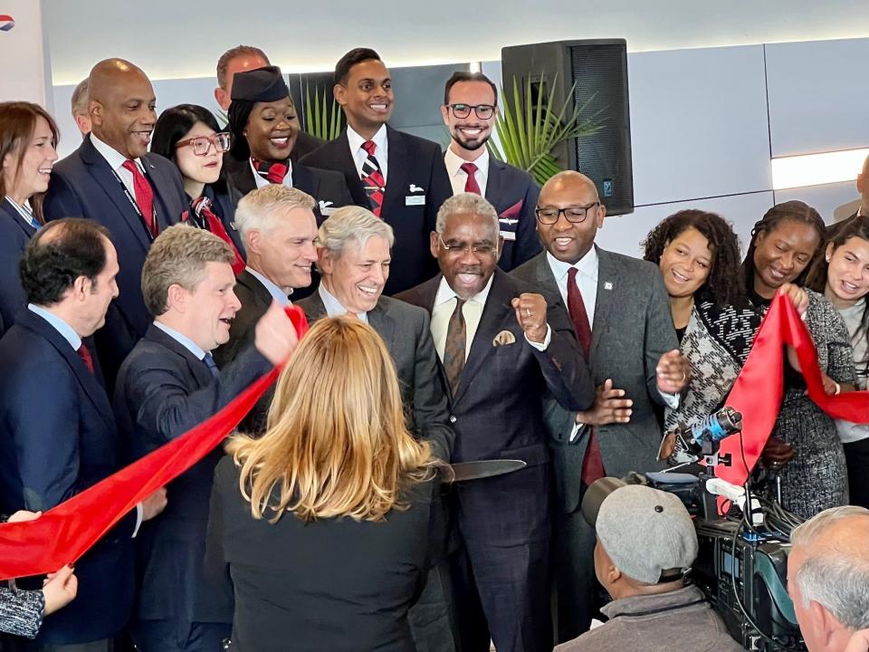 (L-R): Iberia CEO Javier Sánchez-Prieto, British Airways CEO Sean Doyle, American Airlines CEO Robert Isom, Port Authority Executive Director Richard Cotton, Congressman Gregory Meeks (D-NY), and Queen Borough President Donovan Richards Jr. cut the ribbon to the new Terminal 8 at JFK on Tuesday, November 29.