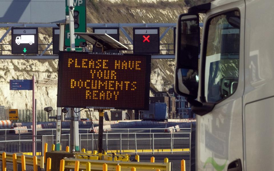 Dover checks - Chris Ratcliffe/Bloomberg