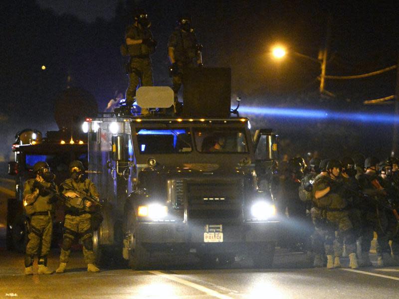 Polizei-Streitmacht in Ferguson. Foto: Larry W. Smith