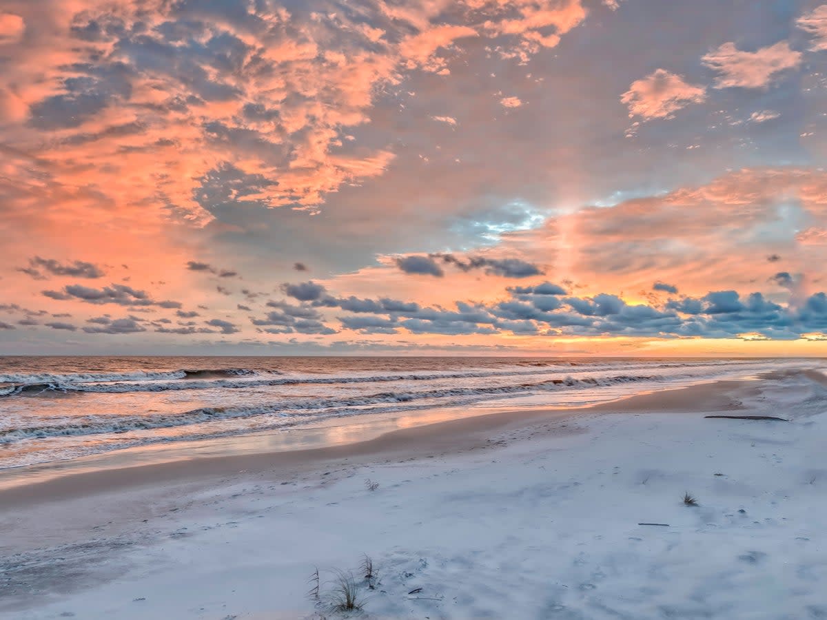 Catch a sunset on Dauphin Island (Getty Images/iStockphoto)