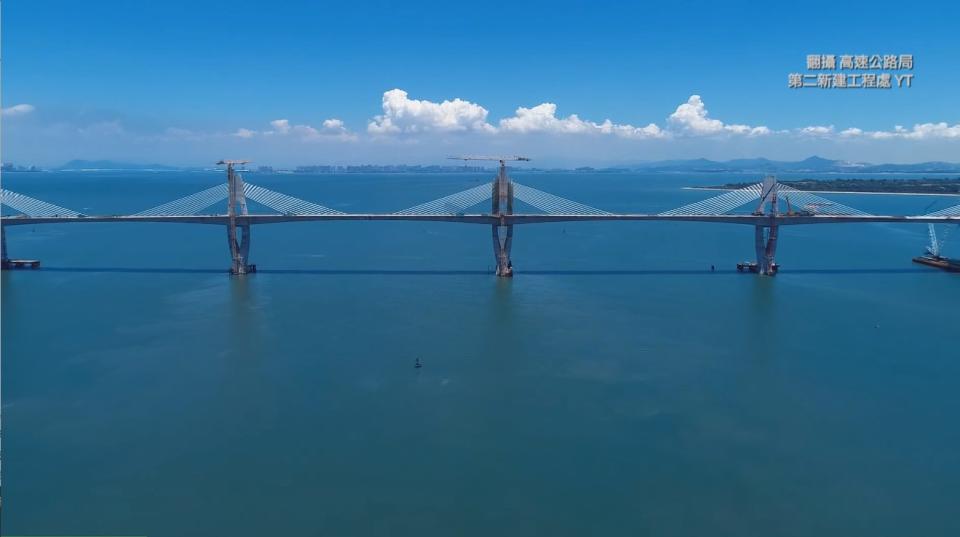 等待20年的金門跨海大橋終於完工。（圖／翻攝自高速公路局第二新建工程處YT／東森新聞）