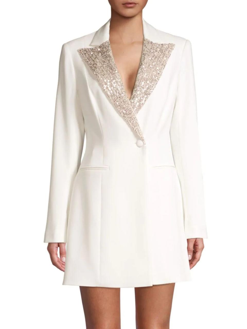 <a href="https://fave.co/338mu8e" target="_blank" rel="noopener noreferrer">Find it for $295 at Saks Fifth Avenue</a>.