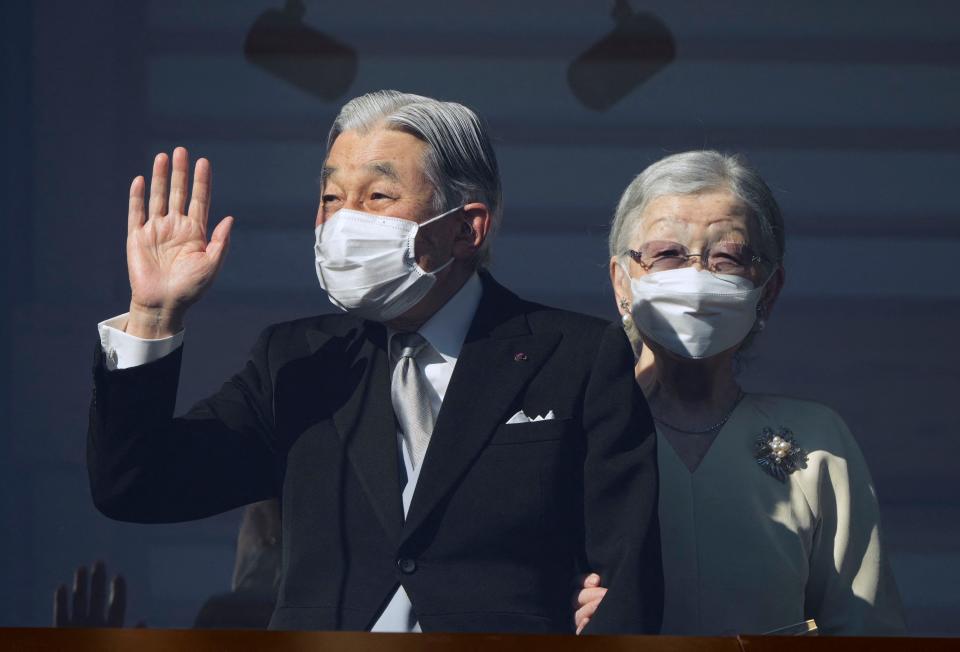 明仁上天皇和美智子上皇后也有露面。（AFP）