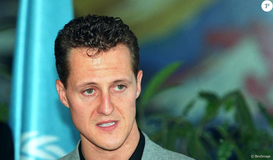 "Il est là..." : Michael Schumacher désormais conscient ? Un proche du champion fait de grosses révélations - BestImage