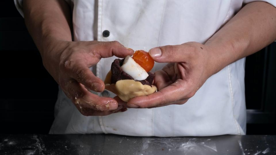 牛頭角人氣麵包店「森林麵包」推香港懷舊麻糬系列月餅 全本地工場人手製作