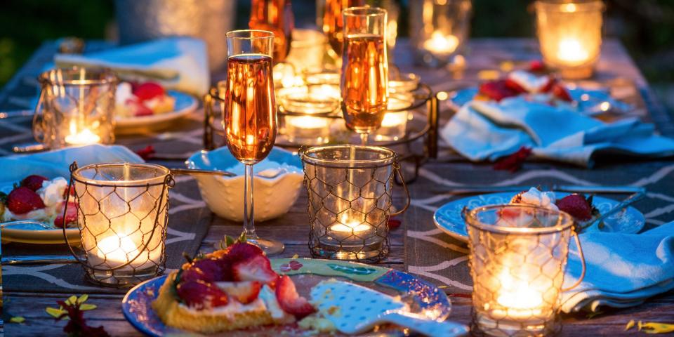 10 Best Citronella Candles for a Buzzing, Bug-Free Yard