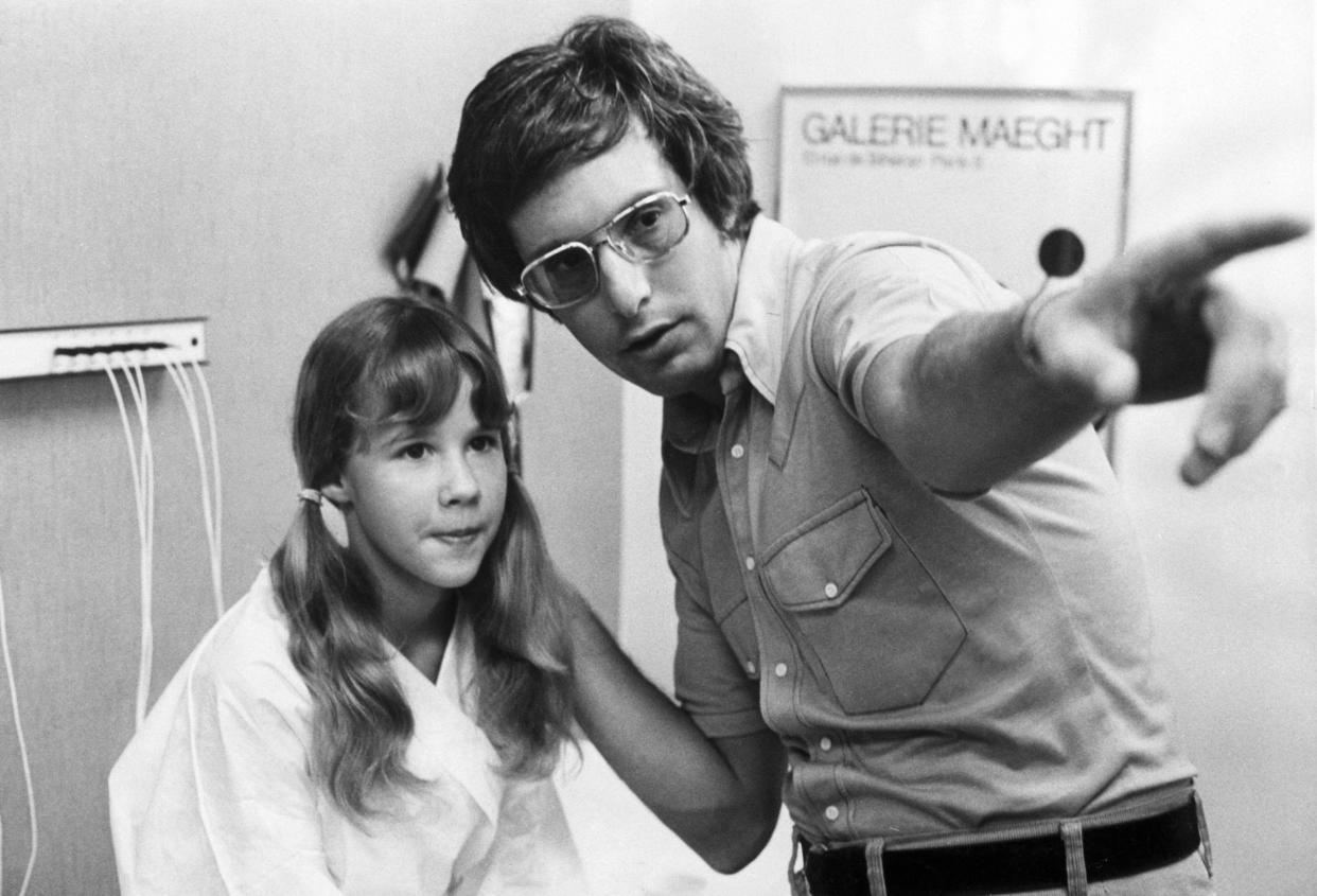 L'EXORCISTE THE EXORCIST 1973 de William Friedkin Linda Blair William Friedkin sur le tournage d'apres le roman de William Peter Blatty based on the n