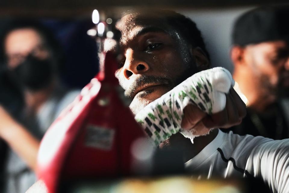 Hasim Rahman on the speedbag.