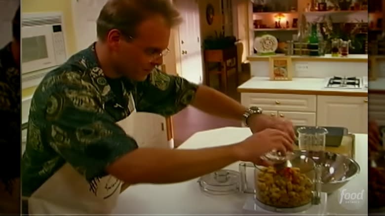 Alton Brown cooking on his show, 'Good Eats'