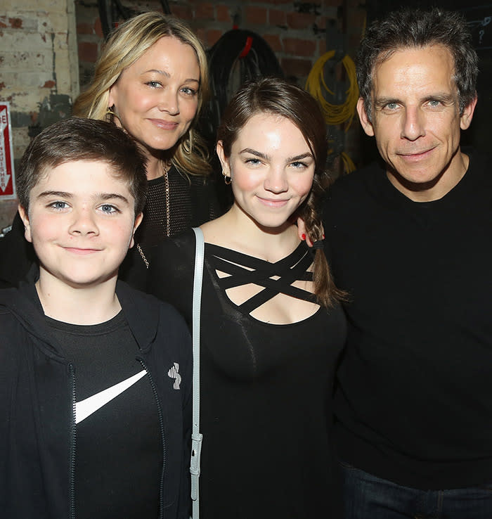 Ben Stiller y Cristine Taylor con sus hijos