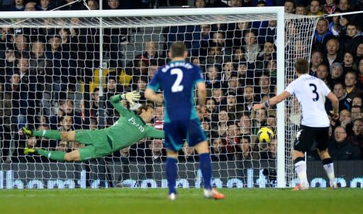 El Sunderland (15º) sorprendió como visitante al Fulham (9º) al que derrotó por 3-1, este domingo en la duodécima jornada de la liga inglesa de fútbol, alejándose de los puestos de descenso. (AFP | Ben Stansall)