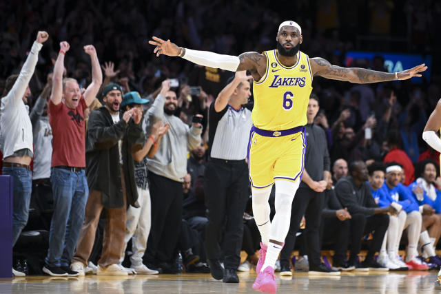 Lakers' LeBron James Has NBA Twitter Hyped After Drew League