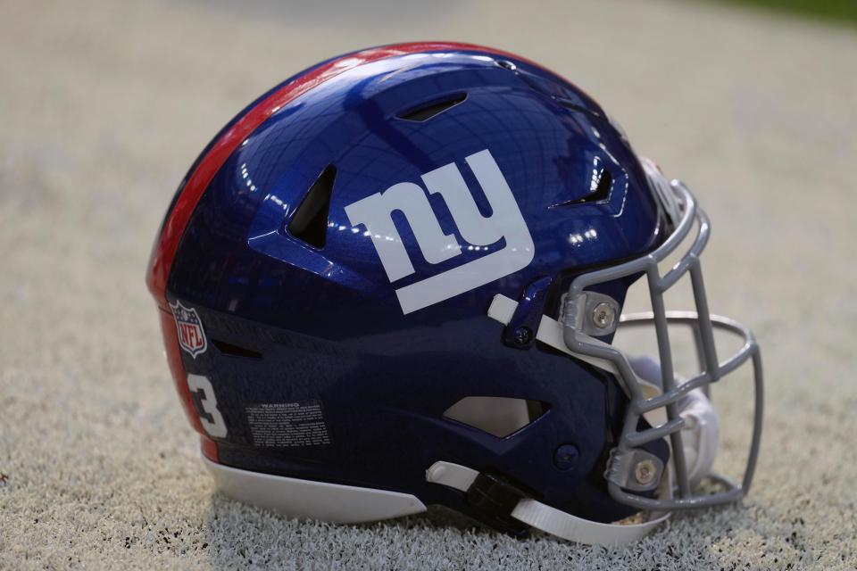 New York Giants helmet