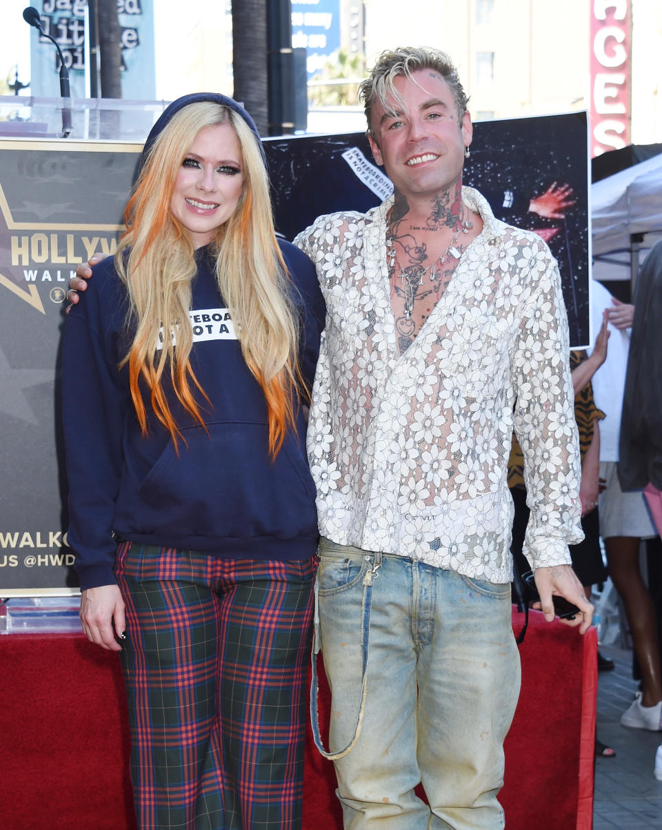 Closeup of Avril Lavigne and Mod Sun