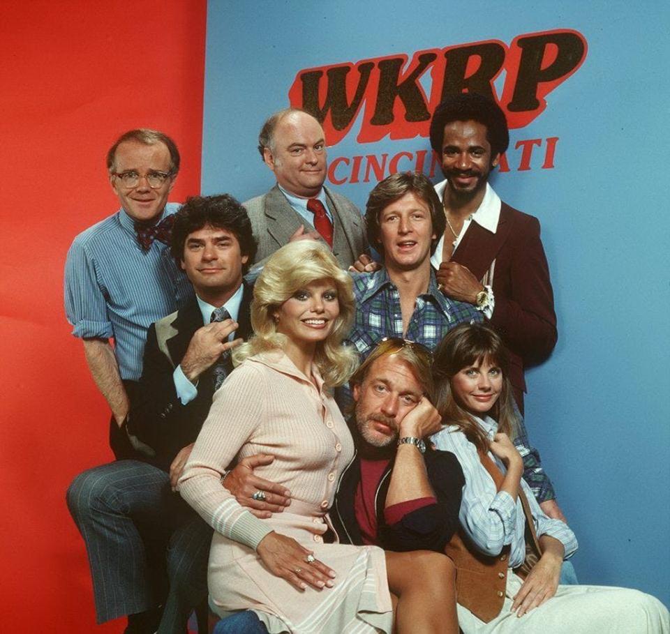 “WKRP in Cincinnati” cast in 1979. Bottom (L-R): Loni Anderson, Howard Hesseman, Jan Smithers; middle row: Frank Bonner, Gary Sandy; back row: Richard Sanders, Gordon Jump and Tim Reid.