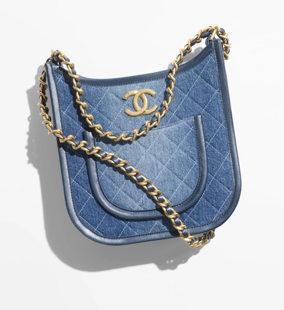 CHANEL Hobo Handbag Washed Denim & Gold-Tone Metal Blue單肩斜孭手袋 HK$40,200（圖片來源：CHANEL）