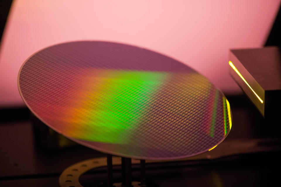 A 200mm silicon semiconductor wafer. Photographer: Nathan Laine/Bloomberg