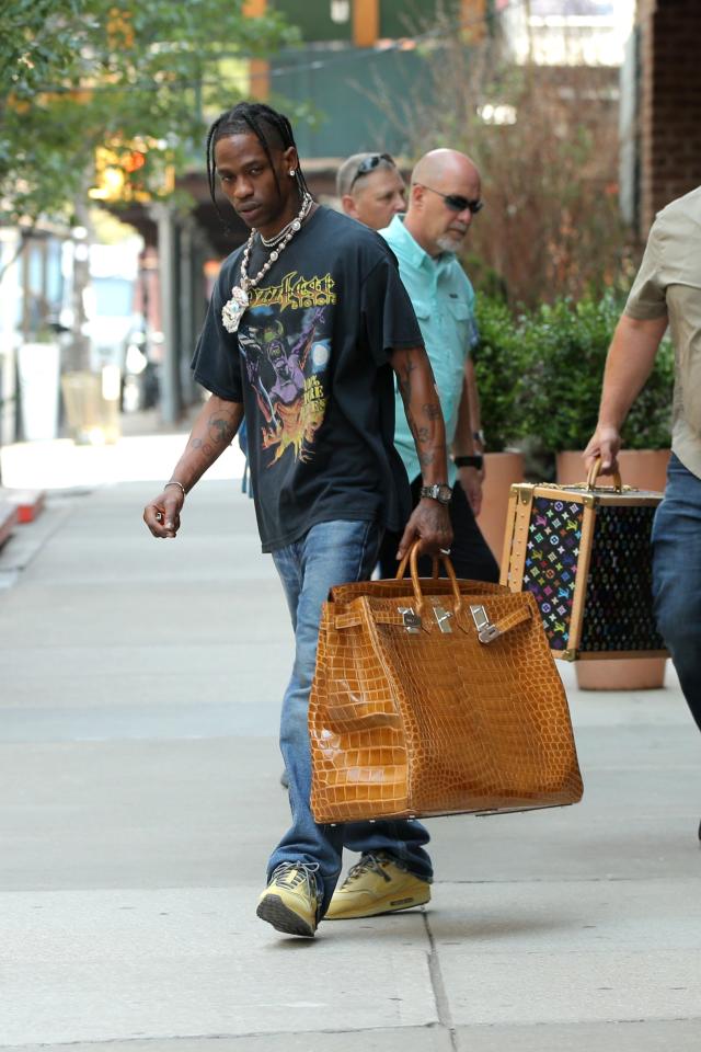 Street Style Outfit in Hermès