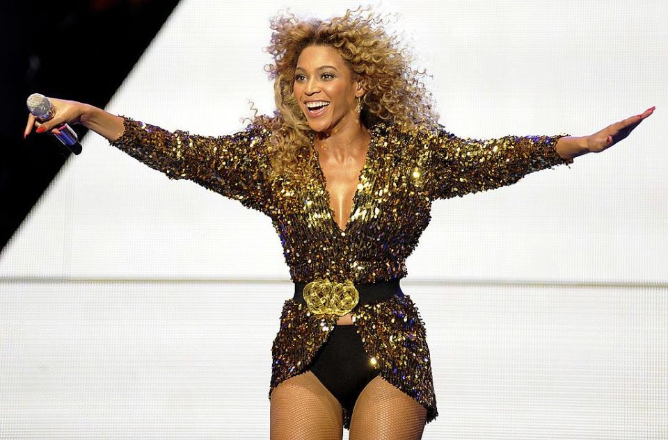 <p>Beyonce's iconic headline slot on the Pyramid stage in 2011 was a performance to remember, not lest for her dazzling sequin jacket and statement belt.</p>