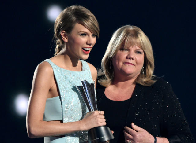 Taylor Swift's Mom Andrea's Emotional Moment in Heartwarming Eras Tour  Footage Has Fans Choking Back Tears