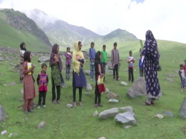 J-K: Community classes being held for tribal students on higher reaches of Pir Panjal [Photo/ANI]