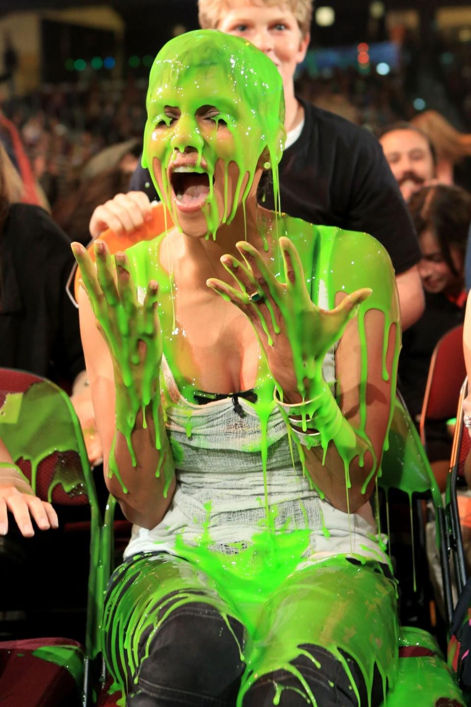 Actress Halle Berry gets slimed at Nickelodeon