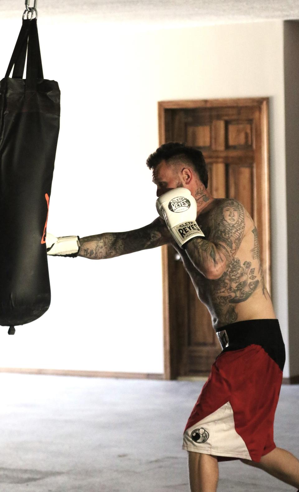 Brandon Alexander, Zanesville native, recently won the vacant Universal Boxing Organization (UBO) International Middleweight title. He is currently training for his next bout in June, where he will fight for the UBO Inter-Continental title in Colombia.