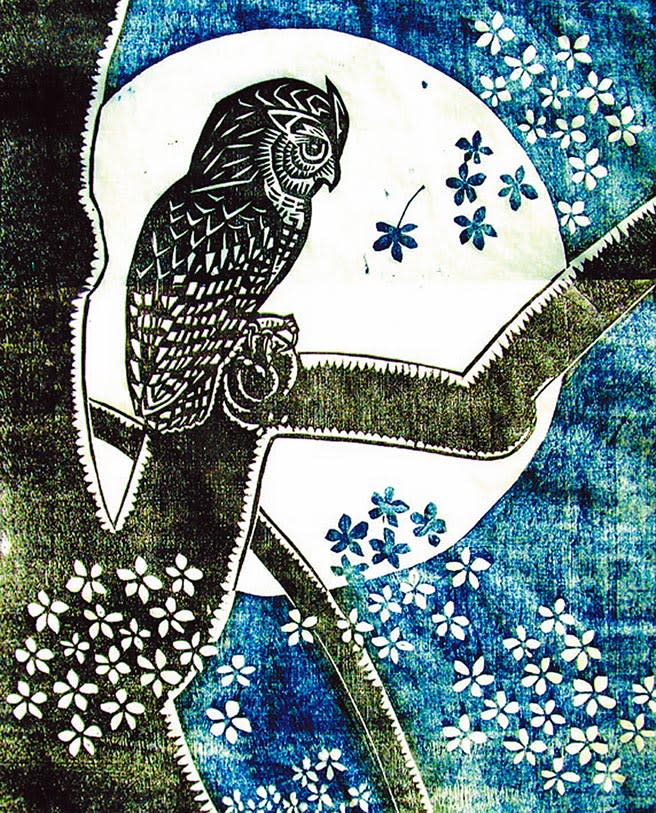 畫家何華仁是台灣的猛禽專家，圖為《月鴞賞桐：領角鴞》。（本報資料照片）