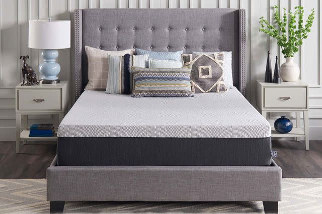 <p>Wayfair</p>