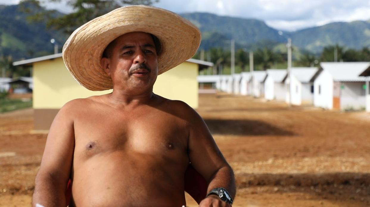 <span class="caption">Olmedo Vega pasó 35 años como comandante de la guerrilla de las FARC antes de trasladarse al campamento de desmovilización de Agua Bonita.</span> <span class="attribution"><span class="source">Juan Pablo Valderrama</span>, <span class="license">Author provided</span></span>