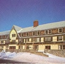 Before it became the Waters Inn, this building was known as the Heart Lake Club, then the Waters Inn. Many fine receptions
and parties were held there. It burned to the ground in the early 1970s.