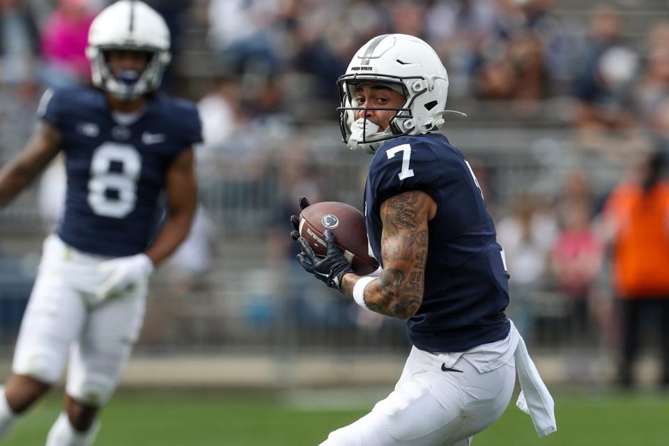 Blue-White showcase: Kaden Saunders (7) will make a push for breakthrough playing time at receiver and as a punt returner.