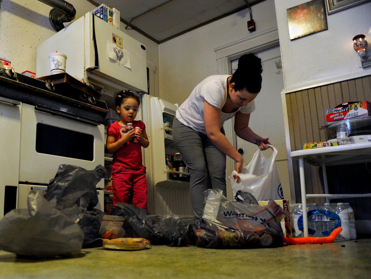 Outside organizations are urging states to share data with the IRS to ensure people who may not file federal taxes but are on programs like SNAP, or food stamps, can get the child tax credit. (Photo by Michael S. Williamson/The Washington Post via Getty Images (Photo: The Washington Post via Getty Images)