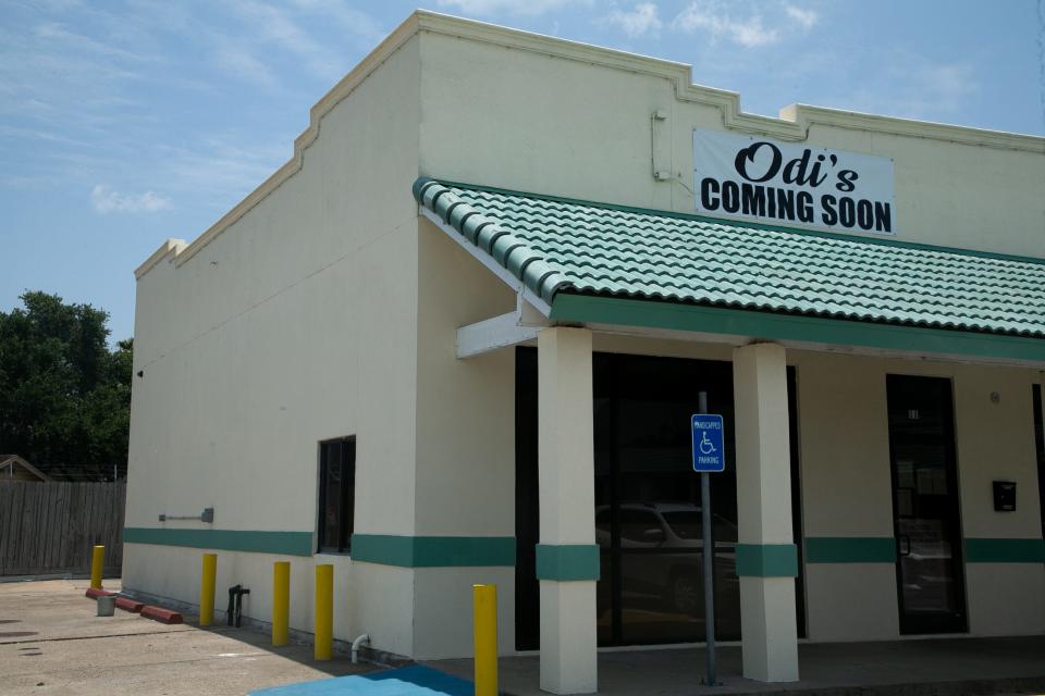 Odi's Pizzeria Napoltena, a local food truck, is set to open a brick-and-mortar location in late June 2023. The Italian restaurant will be at 6313 Wooldridge Road.