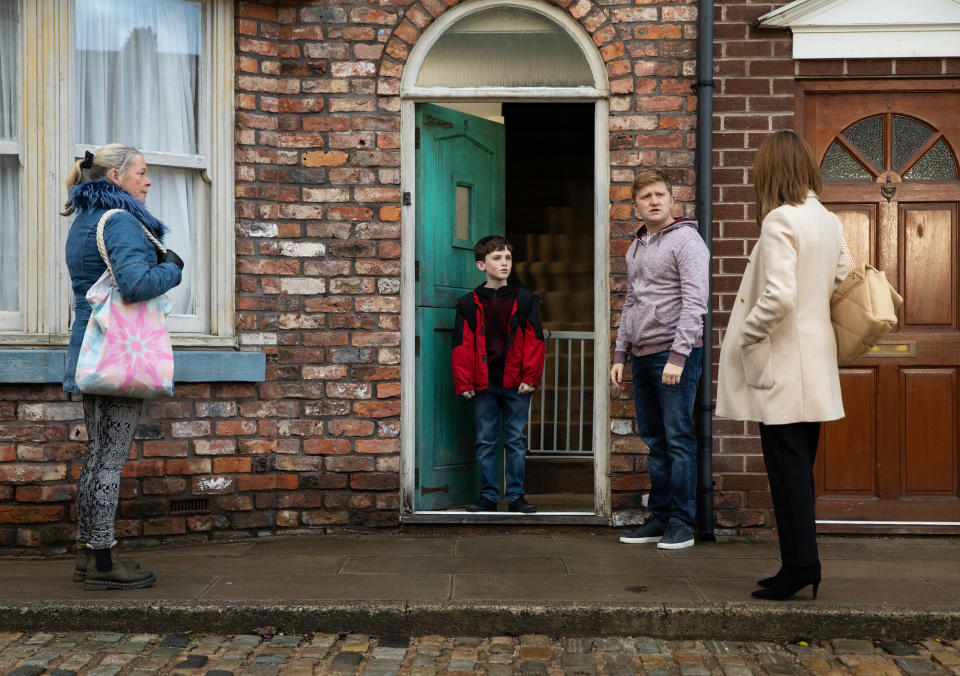 FROM ITV

STRICT EMBARGO - No Use Before 0700hrs Tuesday 15th February 2022

Coronation Street - Ep 10569

Monday 21st February 2022 - 2nd Ep

Chesney Brownâ€™s [SAM ASTON] furious and orders Linda [JACQUELINE LEONARD] out of the house. Outside No.5, Bernie Winter [JANE HAZLEGROVE] rails at Linda. Joseph Brown [WILLIAM FLANAGHAN] approaches and Linda asks him outright if heâ€™d like to come and live with her. 

Picture contact - David.crook@itv.com

Photographer - Danielle Baguley

This photograph is (C) ITV Plc and can only be reproduced for editorial purposes directly in connection with the programme or event mentioned above, or ITV plc. Once made available by ITV plc Picture Desk, this photograph can be reproduced once only up until the transmission [TX] date and no reproduction fee will be charged. Any subsequent usage may incur a fee. This photograph must not be manipulated [excluding basic cropping] in a manner which alters the visual appearance of the person photographed deemed detrimental or inappropriate by ITV plc Picture Desk. This photograph must not be syndicated to any other company, publication or website, or permanently archived, without the express written permission of ITV Picture Desk. Full Terms and conditions are available on  www.itv.com/presscentre/itvpictures/terms
