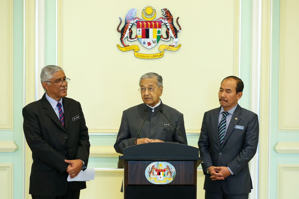 Prime Minister Tun Dr Mahathir Mohamad speaks during a press conference in Putrajaya September 19, 2019. ― Picture by Yusof Mat Isa