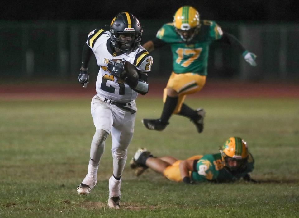 Yucca Valley's Stephon Rogers runs against Coachella Valley, Sept. 30, 2022.